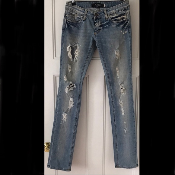 Straight leg light wash destructed Please Italian jeans - Picture 3 of 8